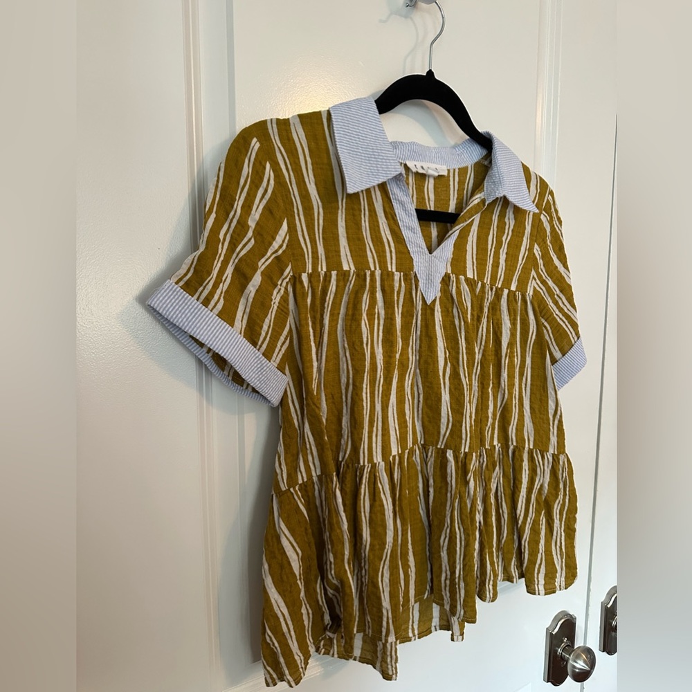 THML short sleeve stripped blouse Size Small